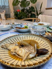 日本の一般家庭のご飯の写真（和食・夕食・夜ご飯・家庭料理・煮付け・煮物）