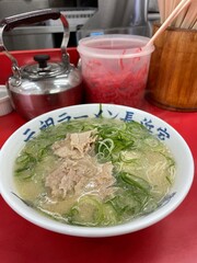 博多・福岡の名物「とんこつラーメン」の写真