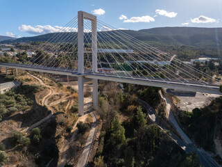 Puente de la ciudad de Alcoy a vista de drone