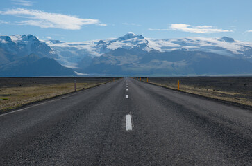 Carretera hacia la montaña