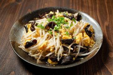 もやしときくらげの卵炒め