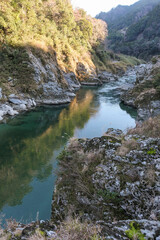 吉野川の侵食によって形成された大歩危渓谷