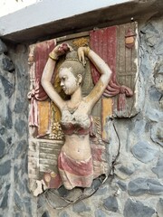 ラオス・ルアンパバーンの街の幸福の女神の壁画