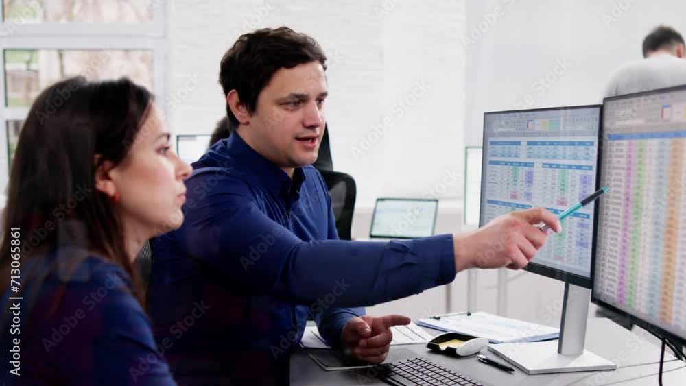 Aufkleber analyst working with spreadsheet business data