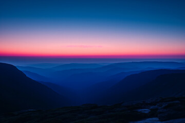 Fototapeta premium Dusky Skies over Mountain Valleys