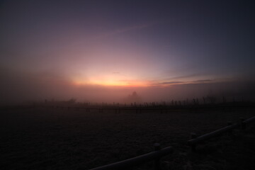 Matinée brumeuse, Lyon, Mont thou