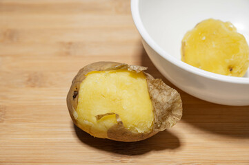 茹でたジャガイモ　キタアカリ