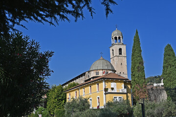 Salò,  il Duomo dal lungolago, Lago di Garda -  Brescia - Lombardia