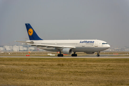 Frankfurt - Germany: 06. April 2009: An Airbus A300 from Lufthansa during Take Off