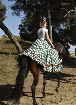 Cabalgando Rico Cabalgando bilder – Bläddra bland 151 stockfoton, vektorer och videor ...