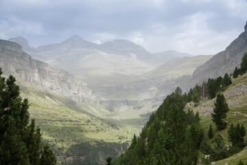 Fototapeta na wymiar Ordesa Monte Perdido National Park, view. Pyrenees, Spain