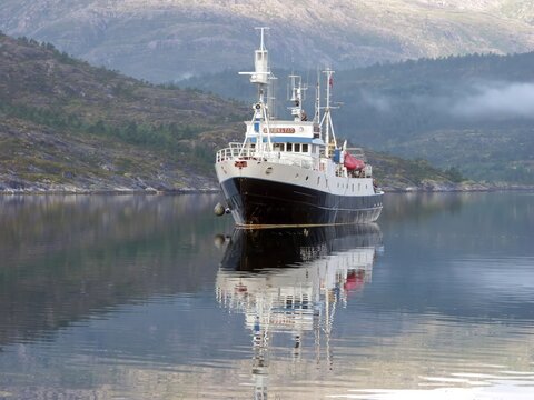 The veteran ship Ms Str&oslash;nstad, (eks.VDS)here in Vistenfjorden, Helgeland (home port Troms&oslash;)