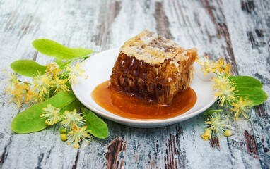 Honeycomb and linden flowers