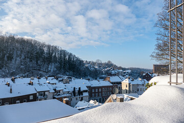 Über den Dächern der verschneiten Kupferstadt Stolberg