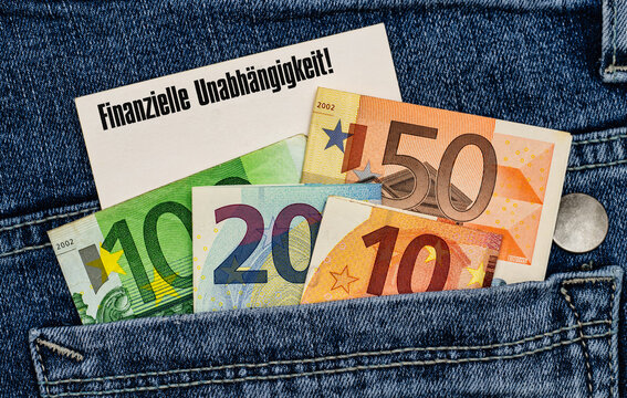 Finanzielle Unterstützung Ausbildung über 30 "Finanzielle 影像 – 瀏覽 4,047 個素材庫相片、向量圖和影片 | Adobe Stock