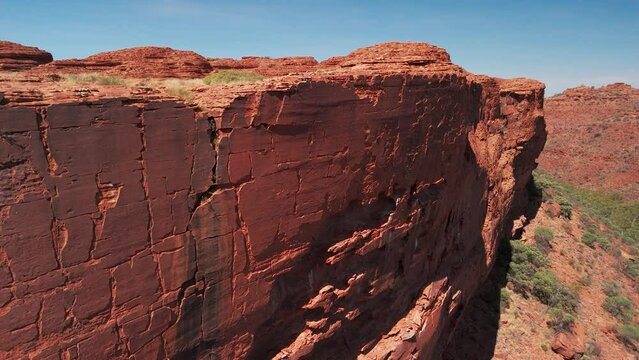 Approaching aerial footage of large rock faces at Kings Canyon