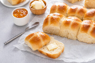 Hot cross buns, recipe for Easter brunch or breakfast