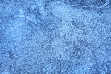 田んぼに張った氷模様