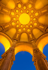 Obraz premium San Francisco, Palace of Fine Arts, Rotunda, Ceiling, Skylight, Intricate, Artistry, Classical, Architectural Detail