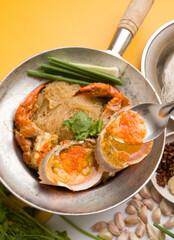 Steamed Prawns  and Crab with Vermicelli in hot pot Thailand street food
