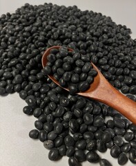 black beans in a bowl