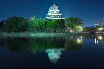 夜の広島城