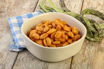 White bean in tomato sauce