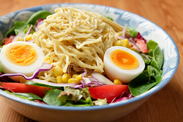 ラーメンサラダ