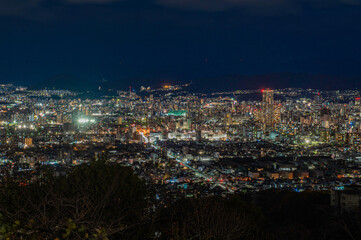Fototapeta na wymiar 黄金山の展望台から望む広島市の夜景