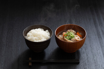 豚汁と炊き立てご飯、豚汁定食