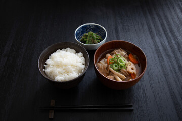 豚汁と炊き立てご飯、豚汁定食