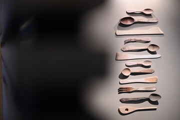 restaurant cuisine outils ustensil cuillere spatule bois decoration - obrazy, fototapety, plakaty