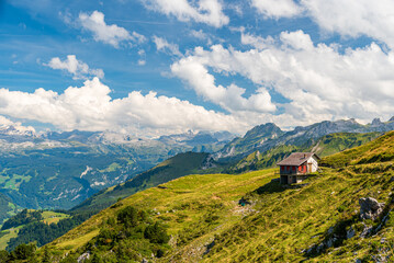 chalet suisse sur la randonnée de Stoos