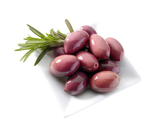 Aceitunas rojas con rama de olivo sobre fondo blanco. Red olives with olive branch on white background.