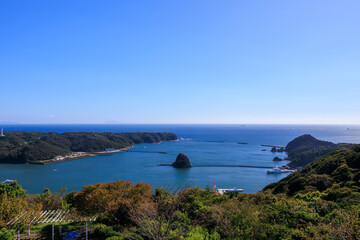 展望台から見る下田湾。
ロープウェイで登る下田駅近くの寝姿山自然公園。
静岡県伊豆半島下田市。
2023年10月21日撮影。

Mt. Nesugatayama Nature Park near Shimoda Station, which is reached by a ropeway.


Shimoda, South IZU, Izu Peninsula, Shizuoka, Japan,
