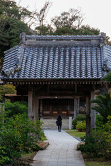 了仙寺
古くからの歴史あふれる下田の町並み。

静岡県伊豆半島下田市。
2023年10月21日撮影。

The streets of Shimoda are full of history from long ago.
