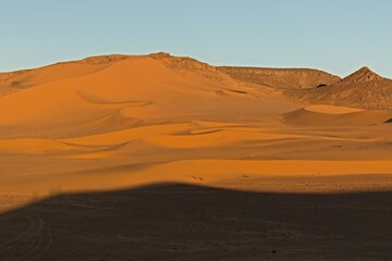 Fototapeta na wymiar Sand Dunes Noires in Tadrart Rouge, Tassili n Ajjer National Park. Sahara, Algeria, Africa.