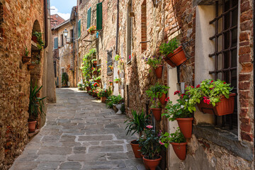 Fototapeta na wymiar Lucignano, wonderful village in the Province of Arezzo. Tuscany, Italy.