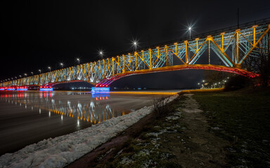 Podświetlany most na Wiśle