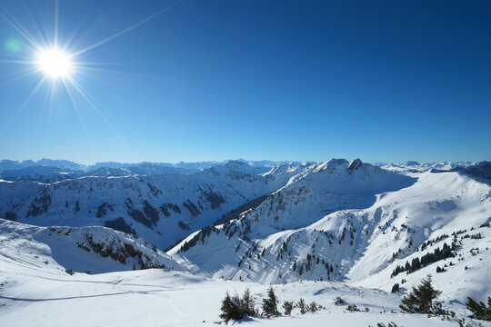Hoher Mahdstein und dem Bischof im Hingergrund in den Kitzb&uuml;hler Alpen (&Ouml;sterreich) im Winter.