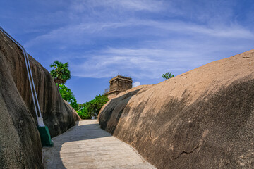 Obraz premium Mahishamardini Rock Cut Mandapa built by Pallavas-Narasimhavarman, Mahendravarman & rajasimha. This is UNESCO's World Heritage Site located at Mamallapuram or Mahabalipuram in Tamil Nadu, South India