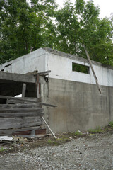 壊れた古い建物