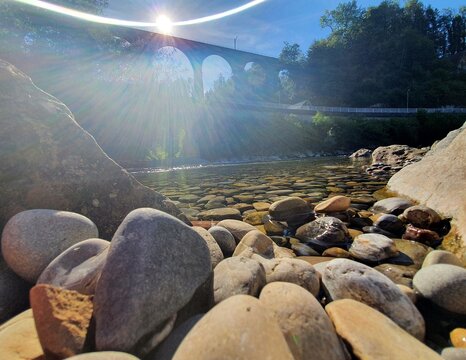 Fluss Steine Sonne