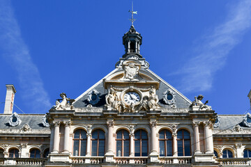 Fototapeta na wymiar Palais de la Bourse - Lyon, France