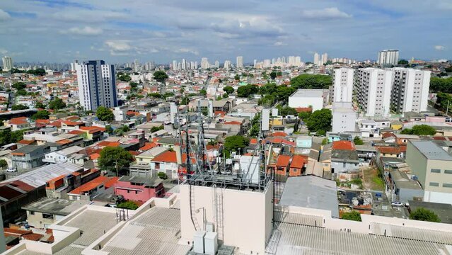 Roof base station antenna