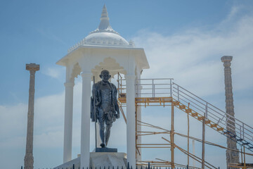 Obraz premium mahatma gandhi statue in promenade beach pondicherry