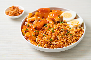 Korean instant noodles with Korean rice cake and fish cake and boiled egg