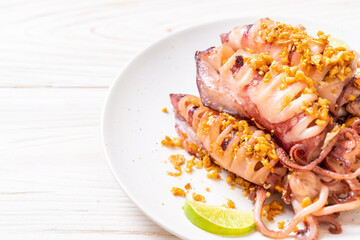 fried squid with garlic