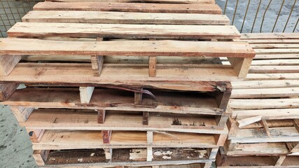 Stack of wooden pallet for reuse. storage of wooden pallets.
