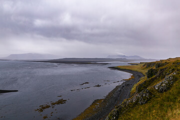 Fototapeta na wymiar Nordküste Islands an einem regnerischen Herbsstag. 